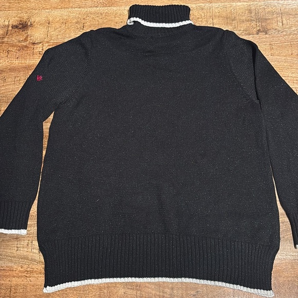 Quacker Factory Black Snowflake Turtleneck Sweater Size L Glitter (11) - Picture 6 of 6